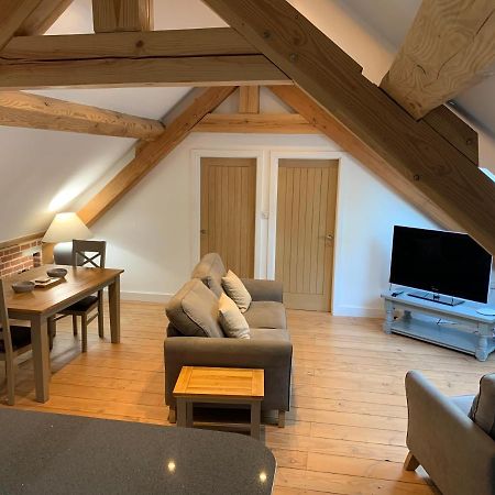Beautiful Rural Apt, Walking Distance To Three Choirs Vineyard/Brassiere Gloucestershire Apartment Newent Bagian luar foto