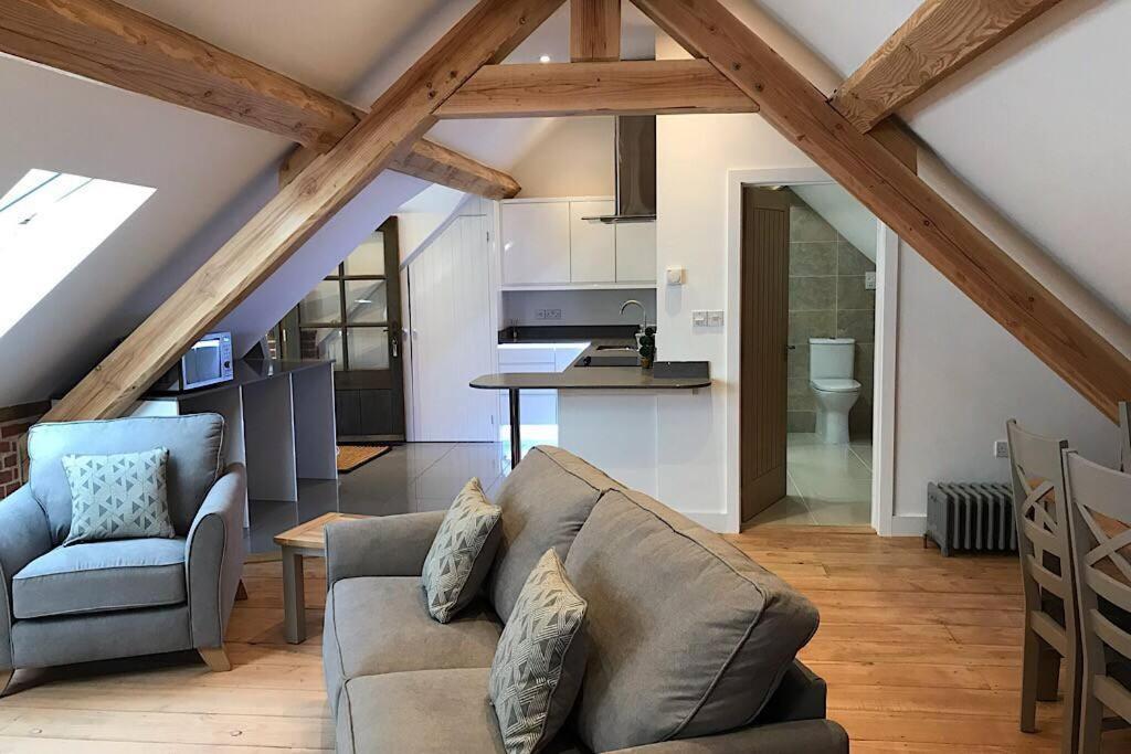 Beautiful Rural Apt, Walking Distance To Three Choirs Vineyard/Brassiere Gloucestershire Apartment Newent Bagian luar foto